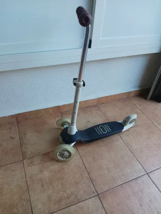 Patinete 3 ruedas con luces