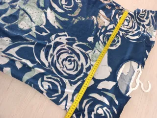 Blusa Punto Roma Talla 42/44 Flores