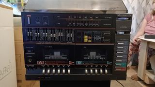 Equipo de música con tocadiscos y doble pletina