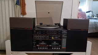 Equipo de música con tocadiscos y doble pletina