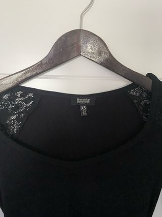 Camiseta Bershka encaje manga 3/4 Talla XS