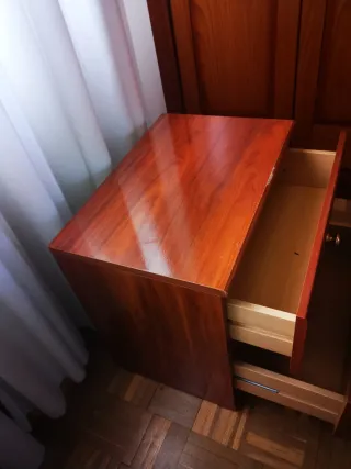 Mesita de noche 2 cajones