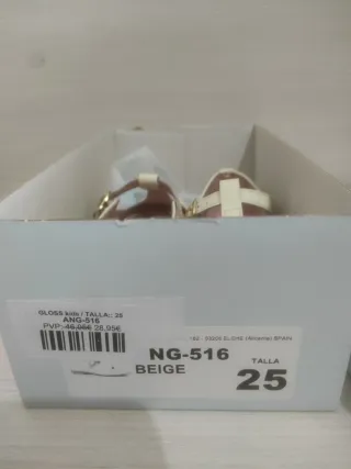 Zapatitos charol niña Angelitos número 25.
