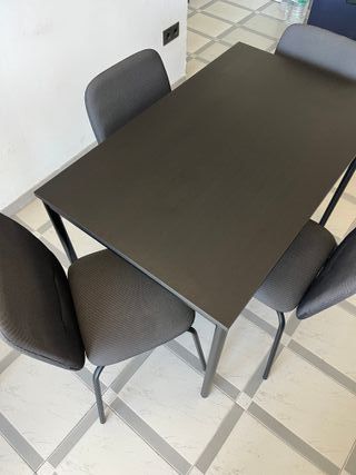Mesa comedor y 4 sillas Ikea