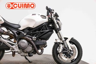 DUCATI MONSTER 696
