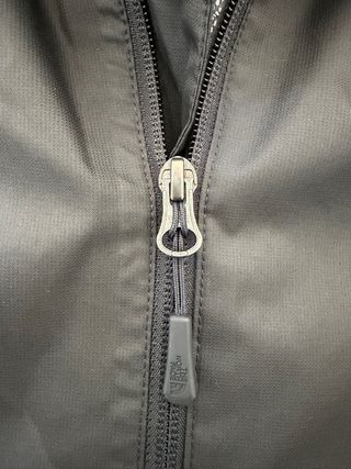 Chaqueta impermeable The North Face negra