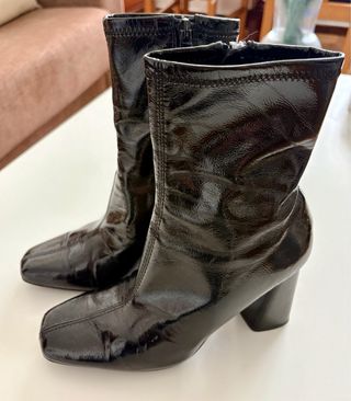 Botines negros charol tacón