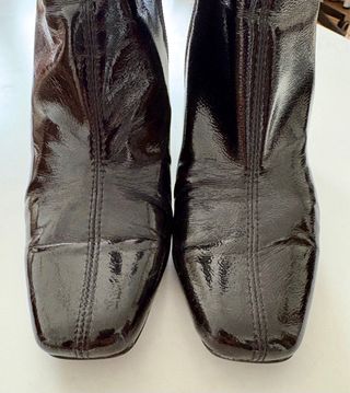 Botines negros charol tacón