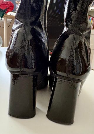 Botines negros charol tacón