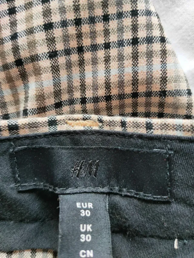 Pantalón H&M cuadros marrón multicolor