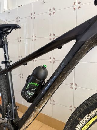 Bicicleta Cube Reaction Carbono