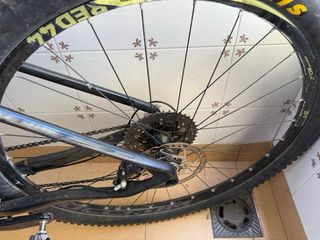 Bicicleta Cube Reaction Carbono