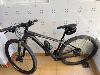 Bicicleta Cube Reaction Carbono