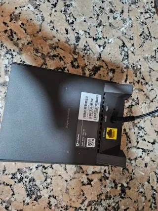 Amplificador Señal Vodafone Super WiFi como nuevo