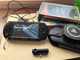 PSP Nera con Custodia e Giochi