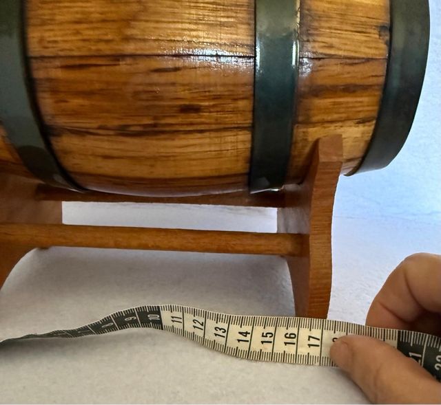 Botte in legno miniatura con rubinetto