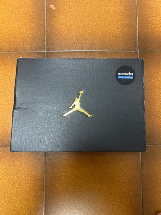 Nike Air Jordan 1 Mid Negro/Rojo Chile