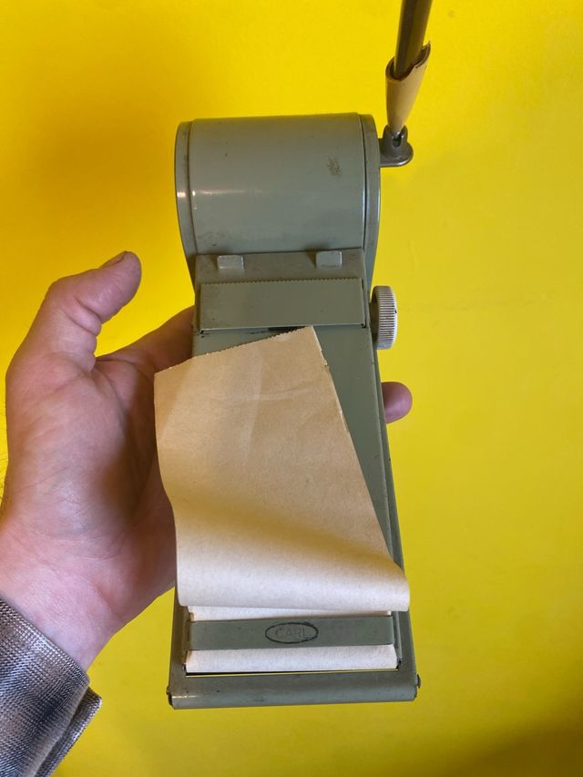 Máquina registradora manual de bilografo