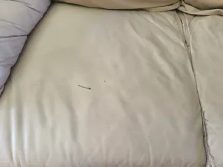 Sofá de cuero beige 3+2 plazas