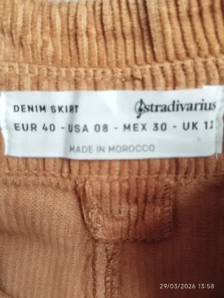 Falda corta de pana marrón