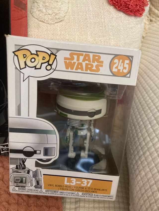 Star Wars Black Series y Funko Pop