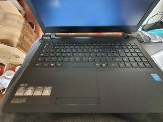 Portátil Lenovo 80QR - Problema arranque Linux