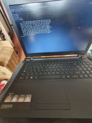 Portátil Lenovo 80QR - Problema arranque Linux