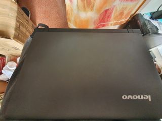 Portátil Lenovo 80QR - Problema arranque Linux