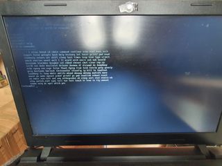 Portátil Lenovo 80QR - Problema arranque Linux