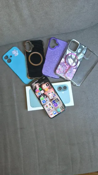 iPhone 16 verde + 5 Fundas