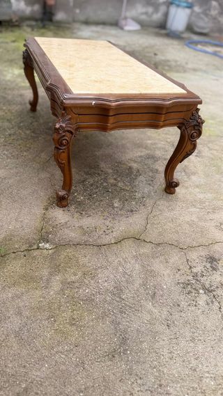 Tavolo da salotto in legno e marmo