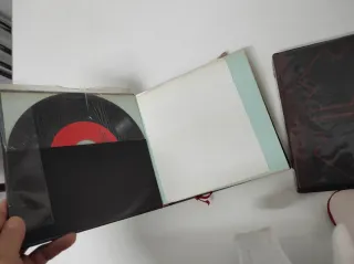 Libros con disco de vinilo sonido real.