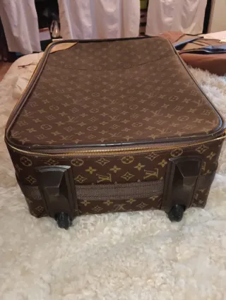 Conjunto Louis Vuitton: Maleta y Bolso