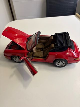 Coche de colección a escala