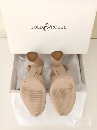 Zapatos peep toe destalonados Gold & Rouge