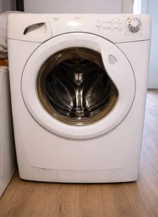 Lavadora Blanca Carga Frontal