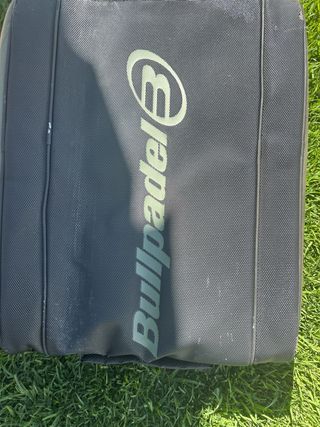 Paletero Bullpadel Vertex 03. Para Dos Palas
