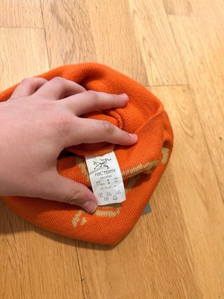 Gorro Arc'teryx Naranja Esqueleto