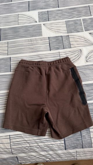 Bermudas Nike Tech Fleece Marrones