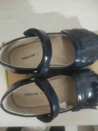 Zapatitos charol niña número 24