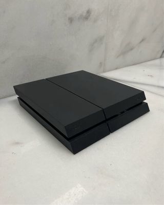 PS4 (PlayStation 4) + Mando + Cables