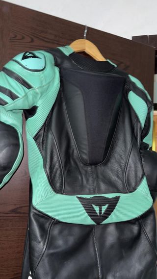 Mono de moto Dainese cuero verde/negro