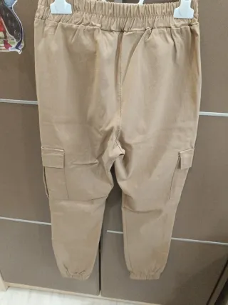 Pantalones cargo beige talla XS