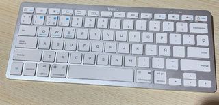 Trust Teclado Bluetooth Inalámbrico Basics Blanco-Plata