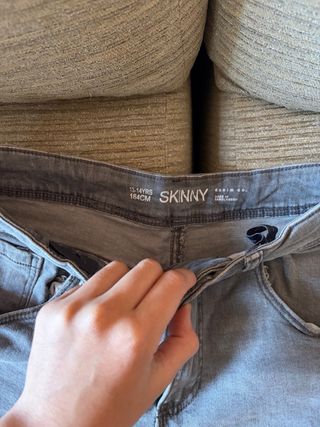 Vaqueros skinny grises TALLA 13/14 AÑOS