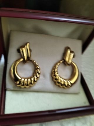 Pendientes vintage chapados en oro