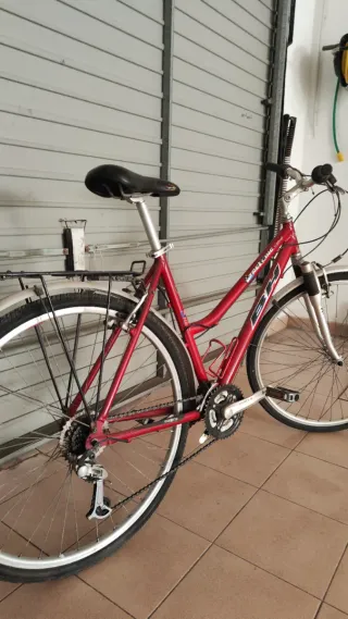 Bicicleta BH Trekking Oxford Paseo