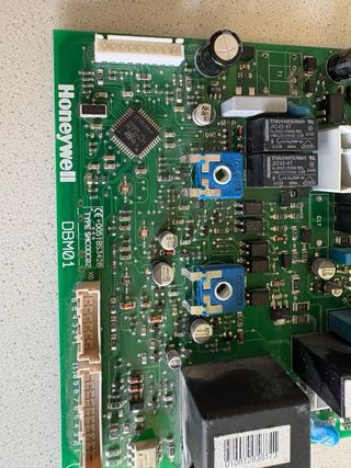 Scheda elettronica Honeywell DBM01 per caldaia Ferrolli