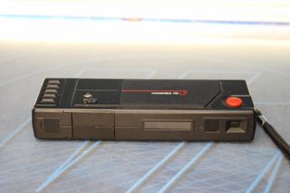 Cámara fotográfica compacta 110 mm Hanimex 110 LF.