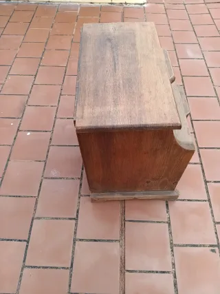 Mesa auxiliar madera 2 cajones hierro 0.55 ×0.60